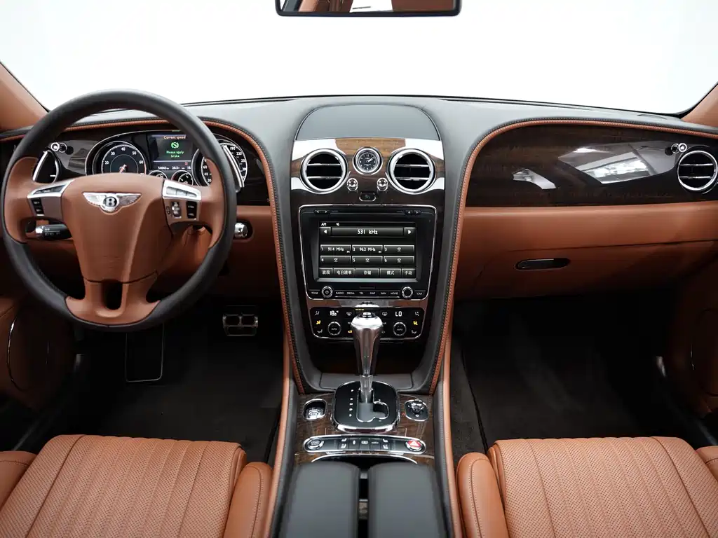 Bentley Flying Spur 2018 — фото 7