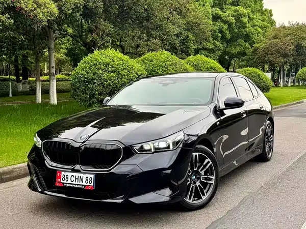BMW 5 Series 2025