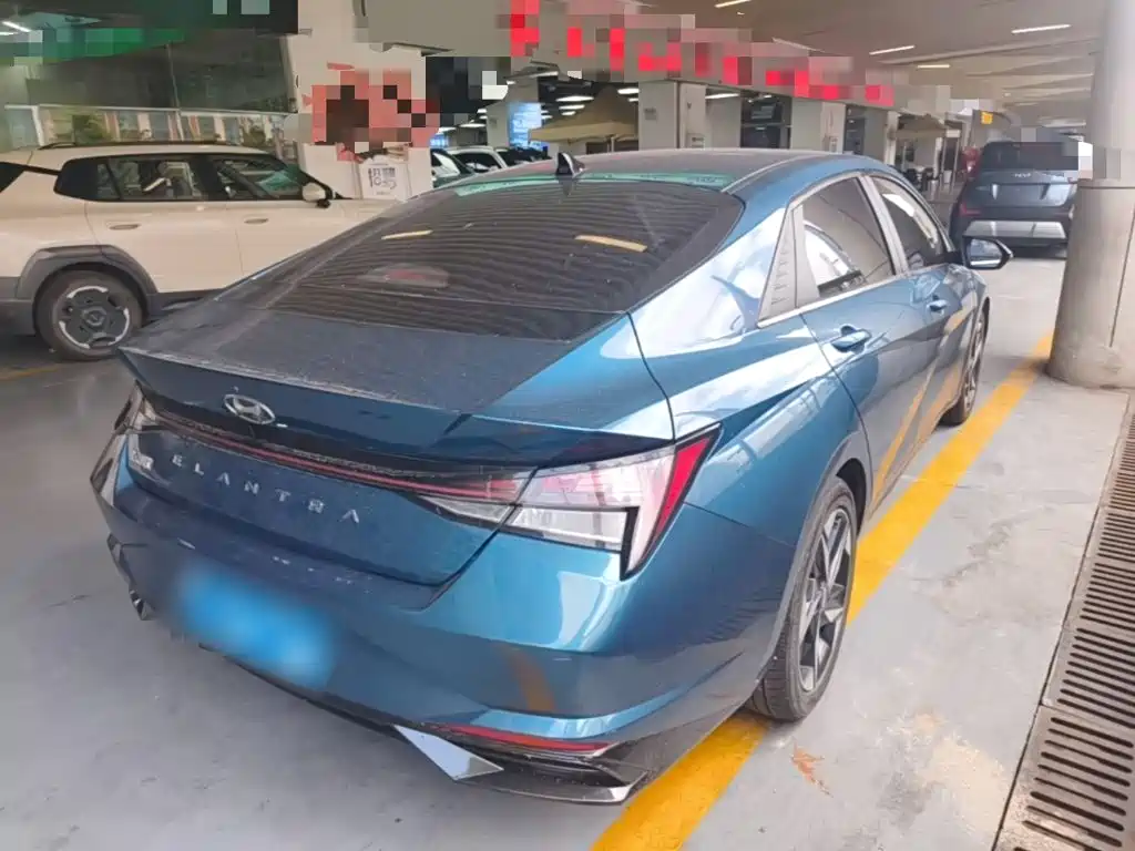 Hyundai Elantra 2022 — фото 7