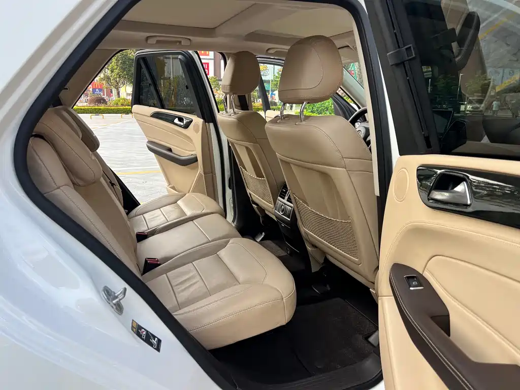 Mercedes-Benz GLE 2016 — фото 10