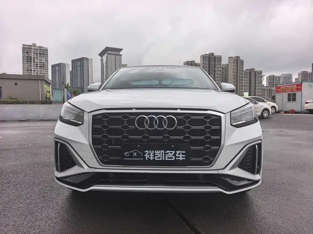 Audi Q2L 2022
