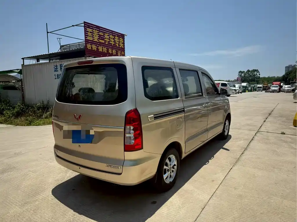 Wuling Hongguang V 2019 — фото 9