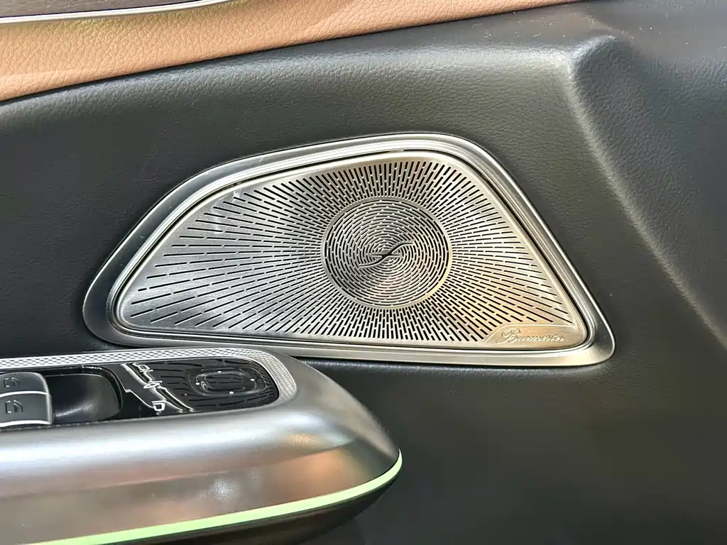 Mercedes-Benz E-Class 2024 — фото 18