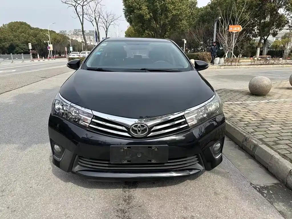 Toyota Corolla 2017 — фото 2