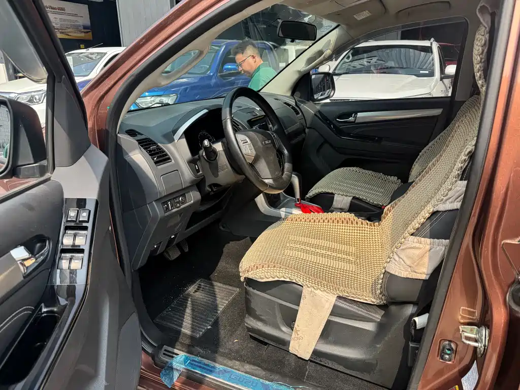 Isuzu MU-X 2017