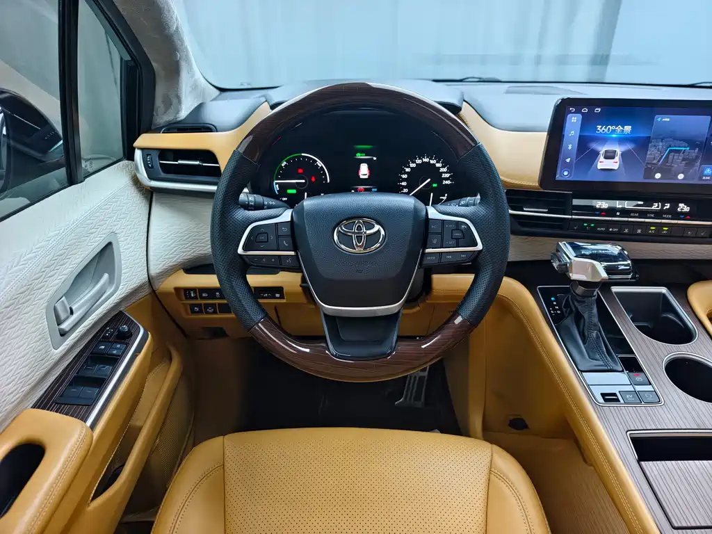 Toyota Sienna 2023 — фото 14