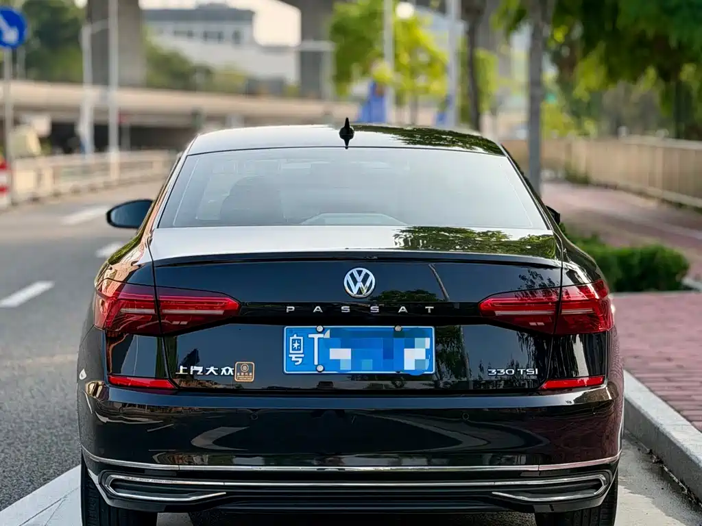 Volkswagen Passat 2020 — фото 12