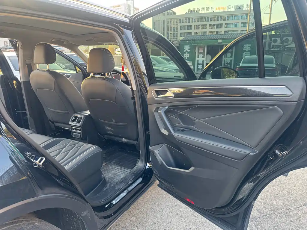 Volkswagen Tiguan L 2022