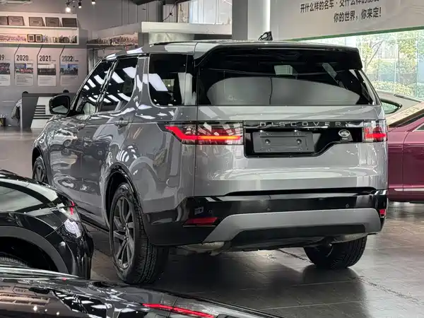 Land Rover Discovery 2021