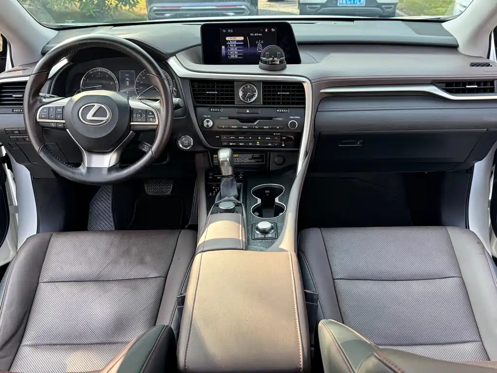 Lexus RX 2018 — фото 6