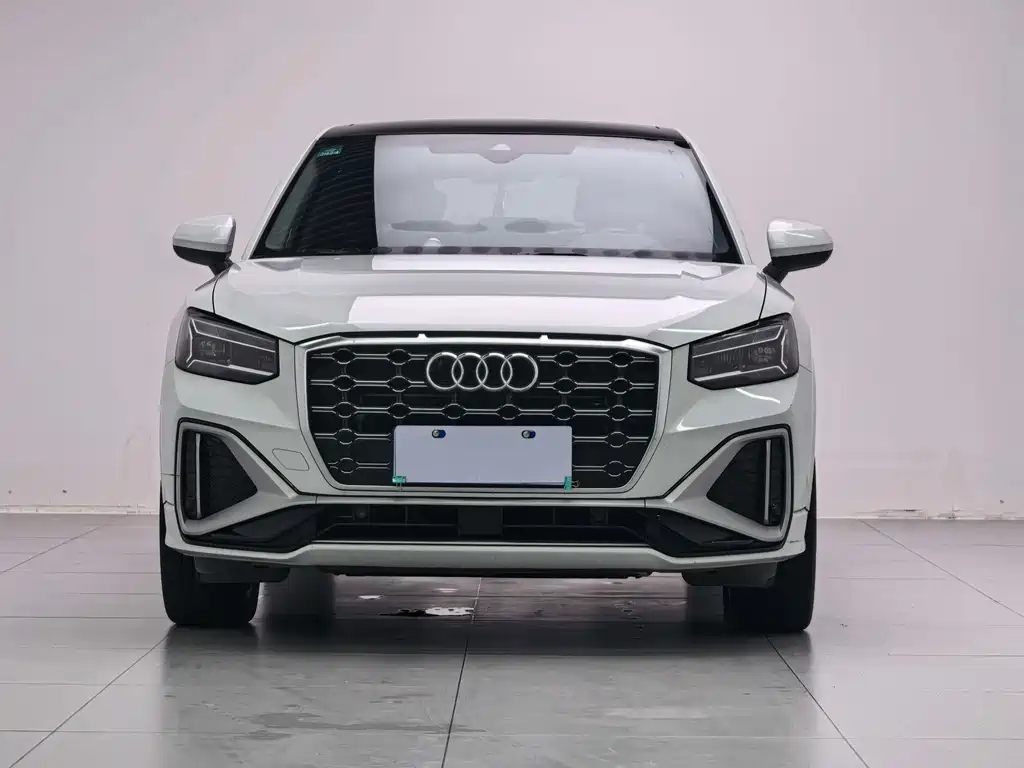 Audi Q2L 2022 — фото 3