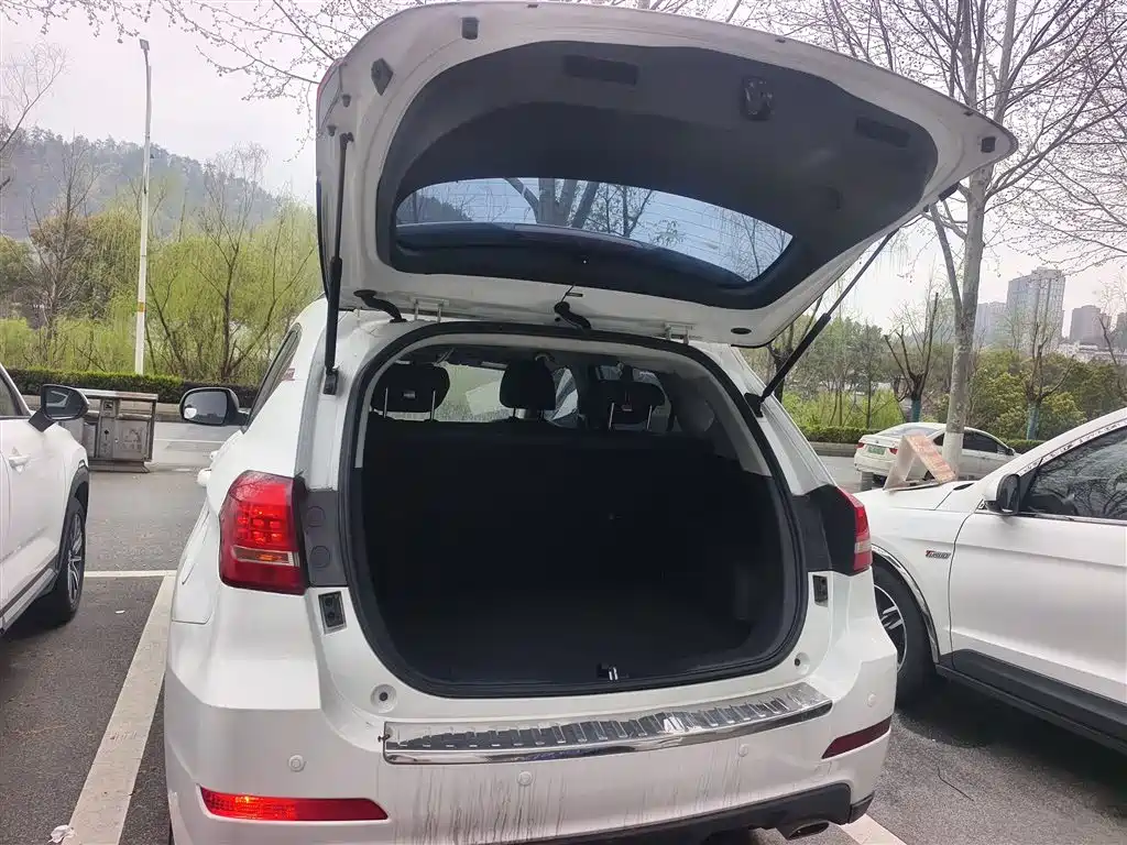 Haval H2 2017 — фото 16