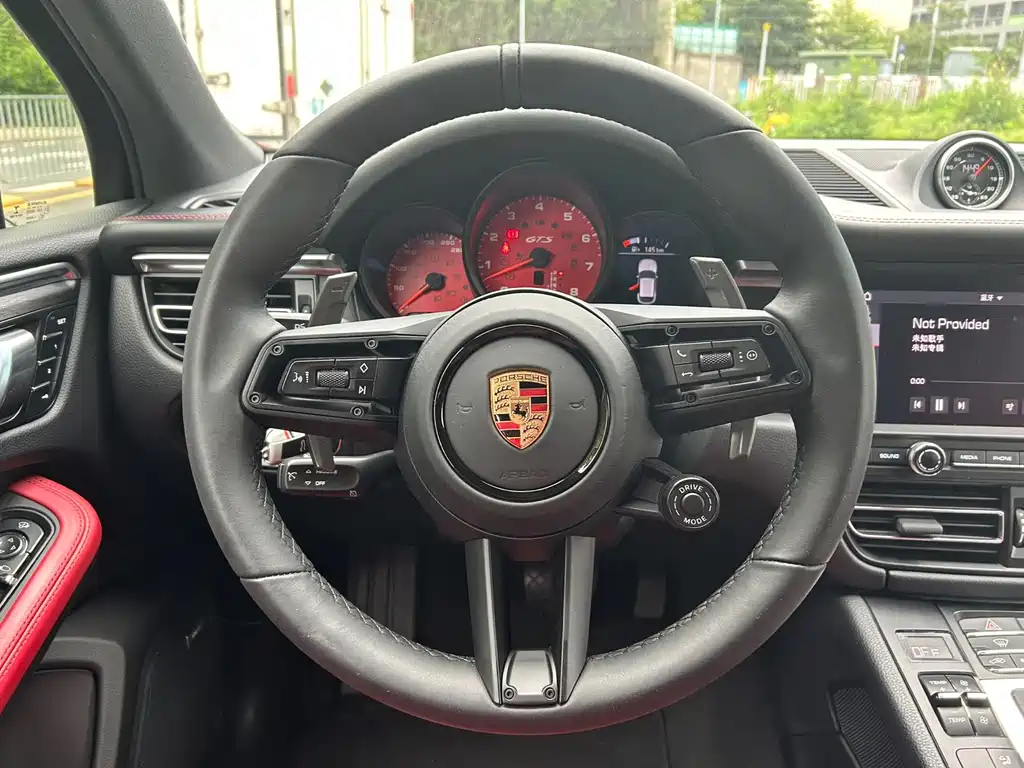 Porsche Macan 2020 — фото 10