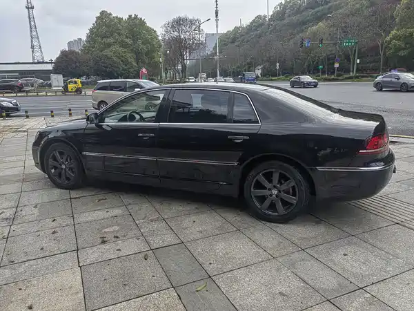 Volkswagen Phaeton 2014