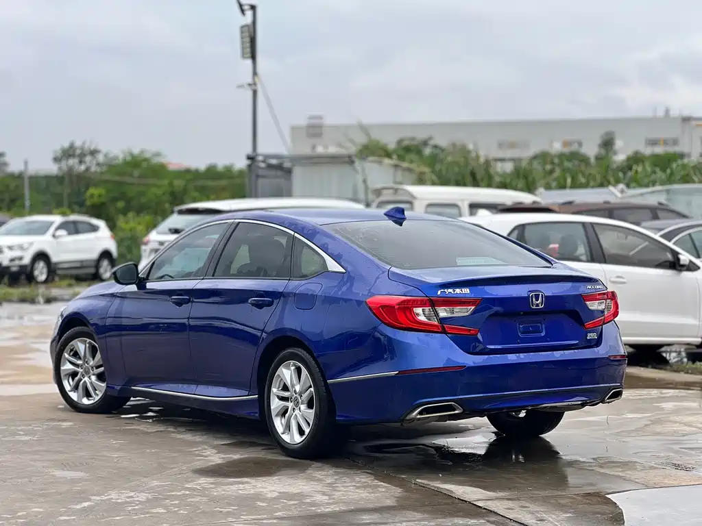 Honda Accord 2018 — фото 3