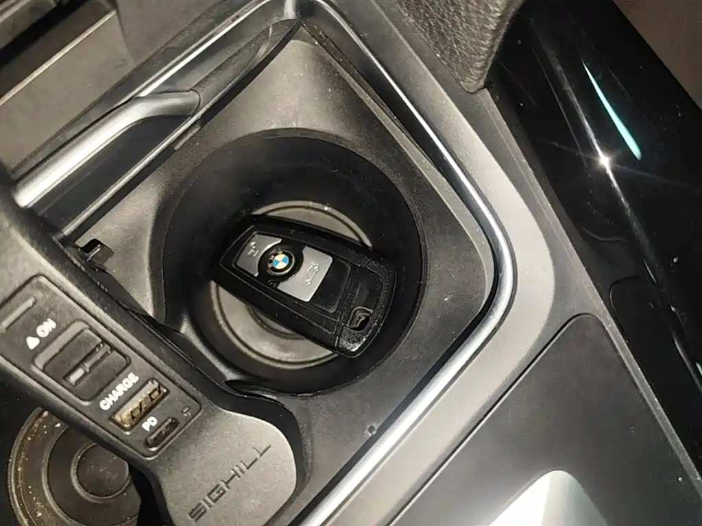 BMW 3 Series 2017 — фото 9