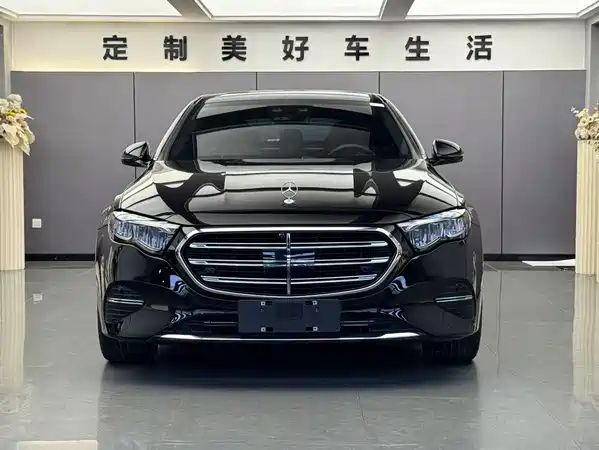 Mercedes-Benz E-Class 2025