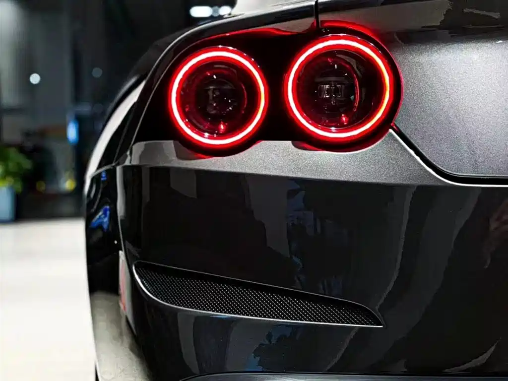 Ferrari GTC4Lusso 2018 — фото 12