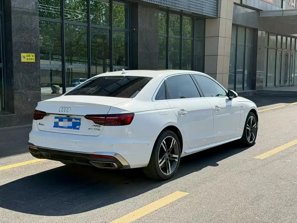 Audi A4L 2020 — фото 4