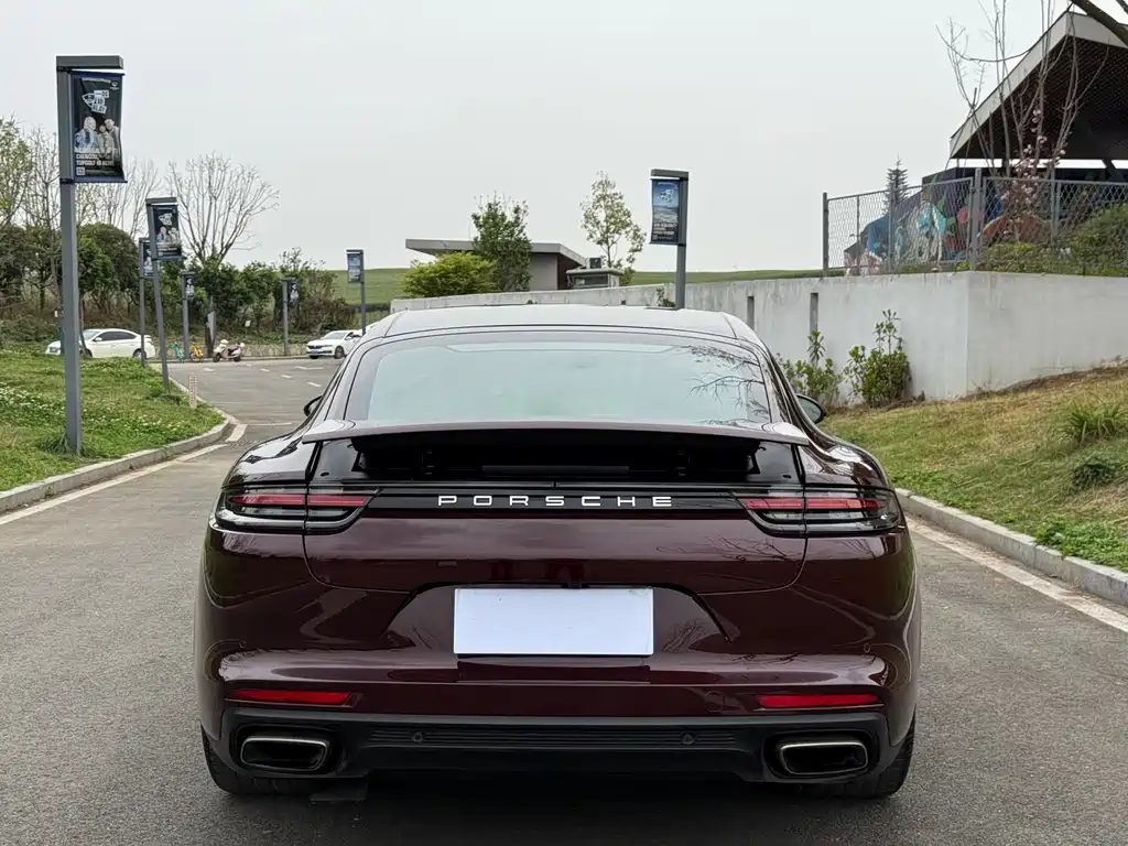 Porsche Panamera 2018 — фото 13