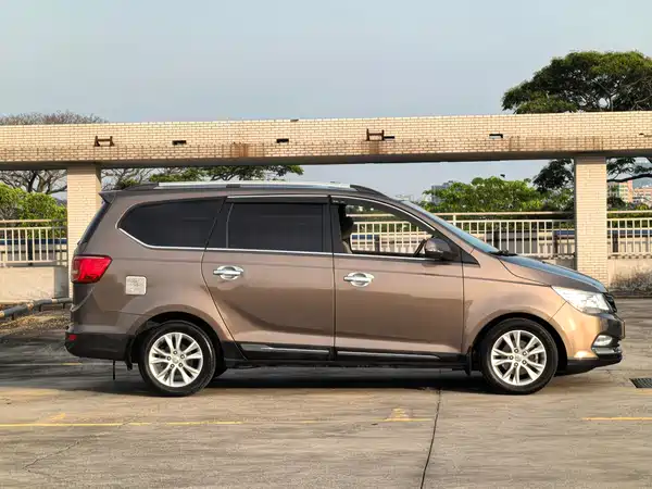Baojun 730 2016
