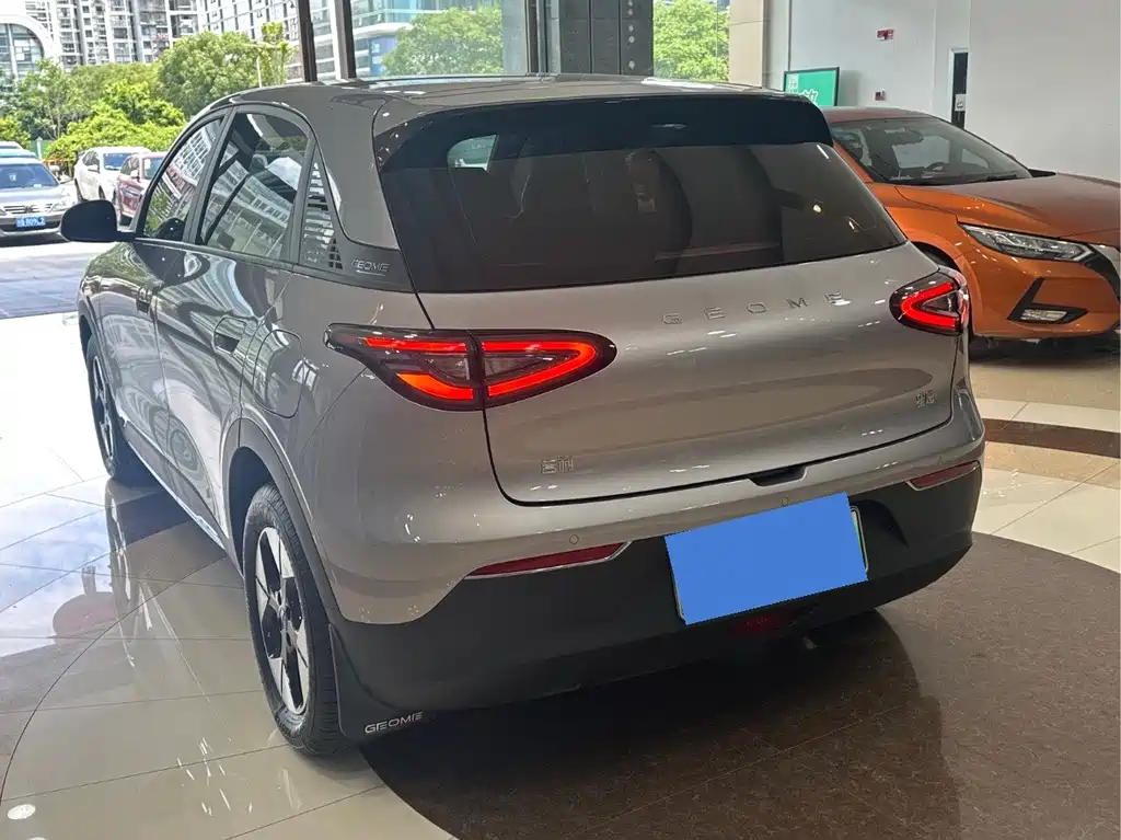 Geely Galaxy Starwish 2025 — фото 15