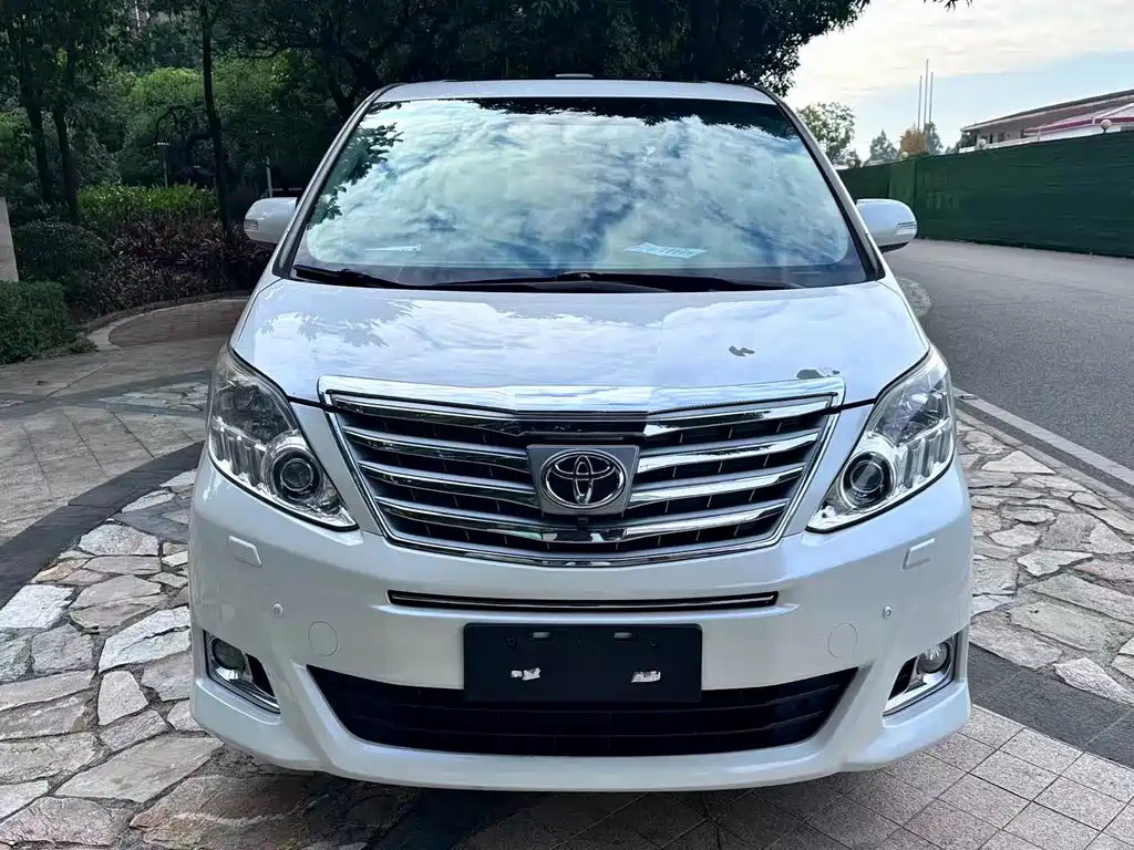 Toyota Alphard 2014 — фото 2