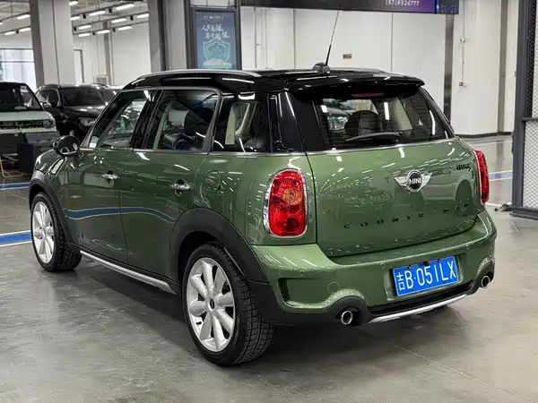 MINI Countryman 2015