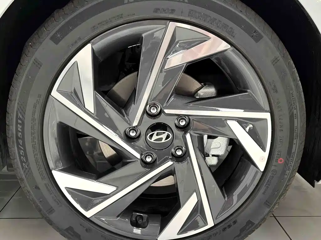 Hyundai Elantra 2026 — фото 14