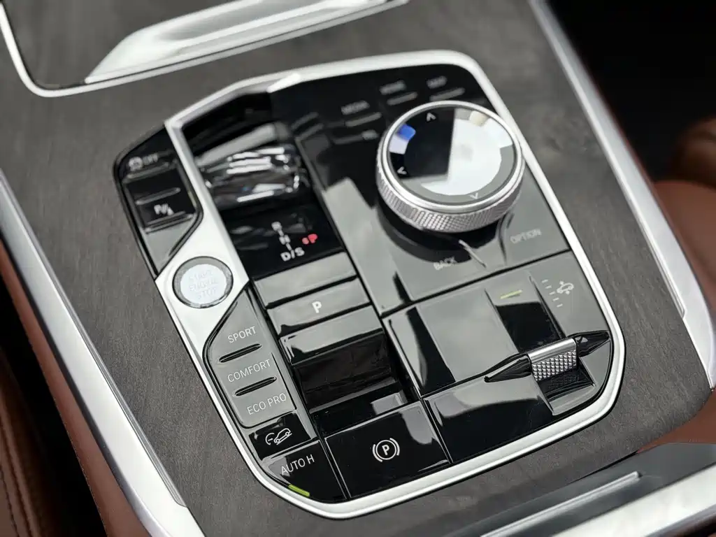 BMW X7 2025 — фото 16