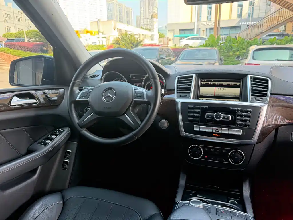 Mercedes-Benz GL-Class 2015 — фото 10