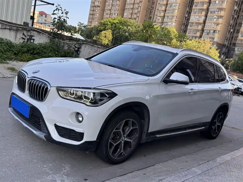 BMW X1 2018 — фото 1