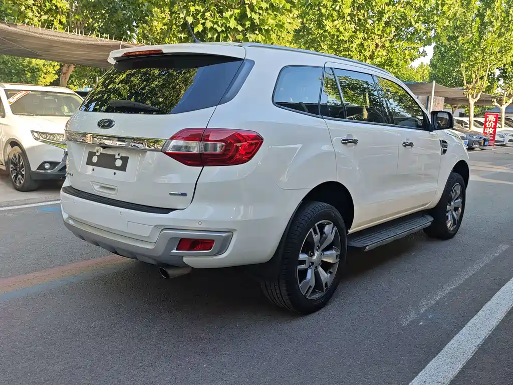 Ford Everest 2015 — фото 22