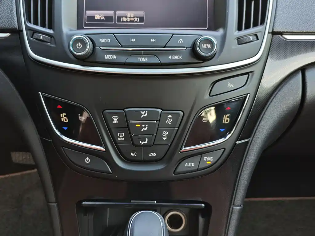 Buick Regal 2015 — фото 12