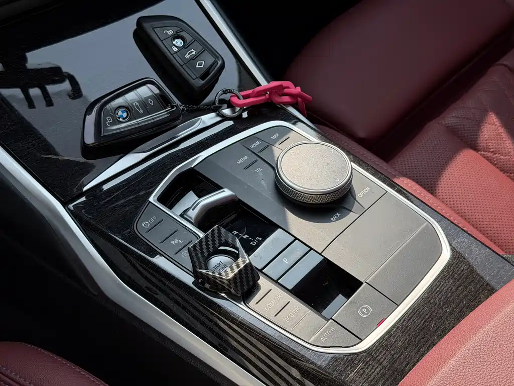 BMW 3 Series 2024 — фото 15