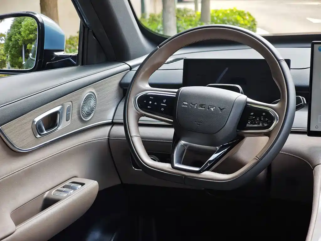 Chery Tiggo 8 PLUS C-DM 2025 — фото 15
