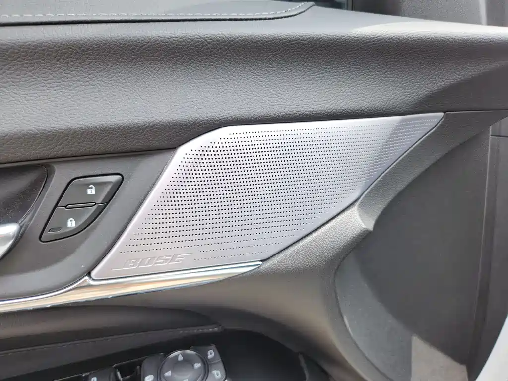 Cadillac CT4 2023 — фото 13
