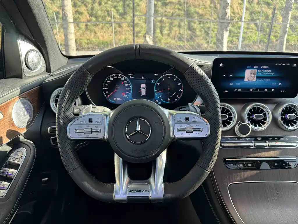 Mercedes-Benz GLC 2019 — фото 15