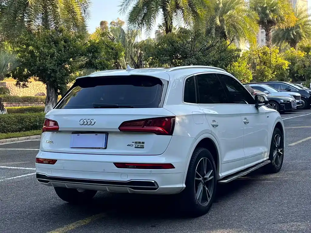 Audi Q5L 2020 — фото 9