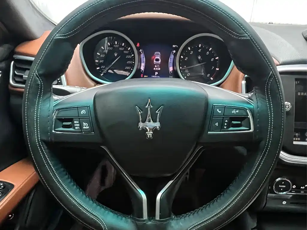 Maserati Ghibli 2015 — фото 13