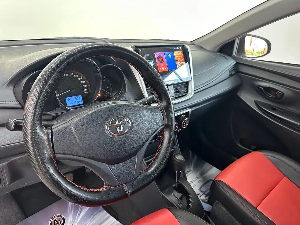 Toyota Yaris L 2020 — фото 16