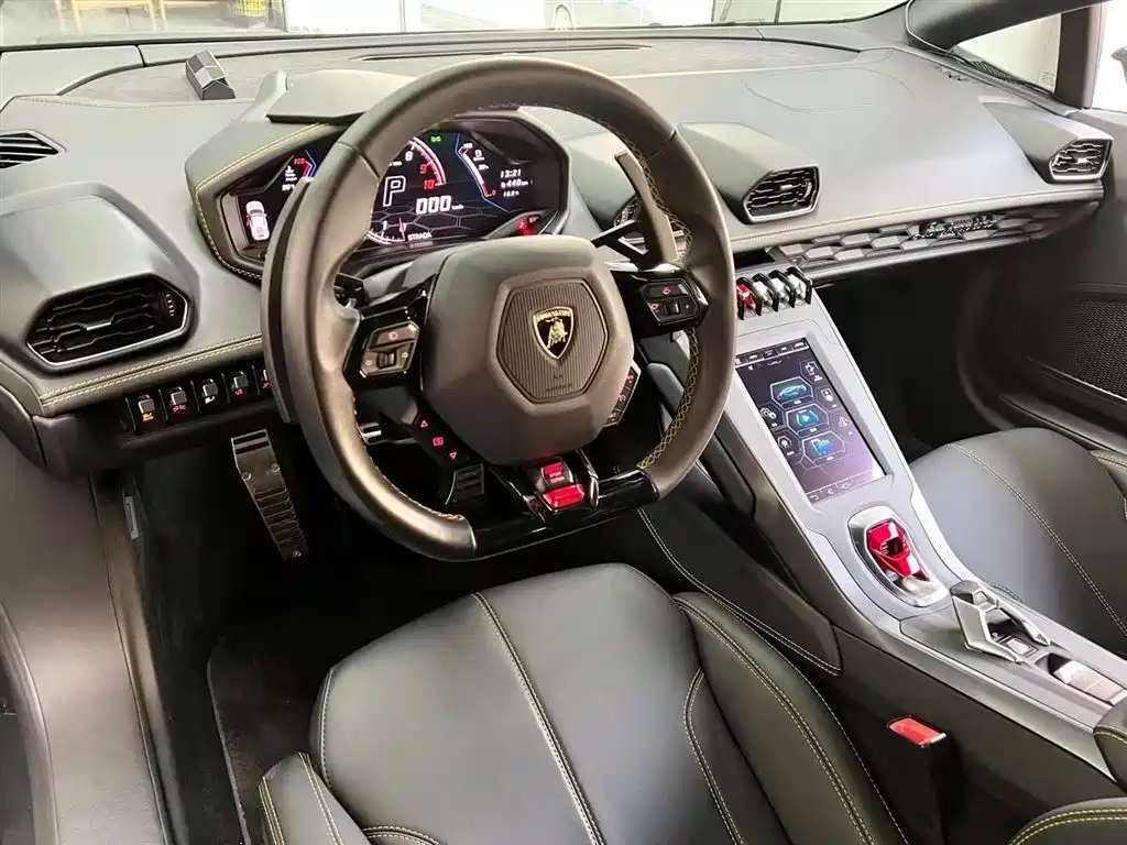 Lamborghini Huracán 2021