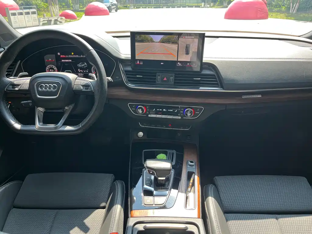 Audi Q5L Sportback 2022 — фото 8