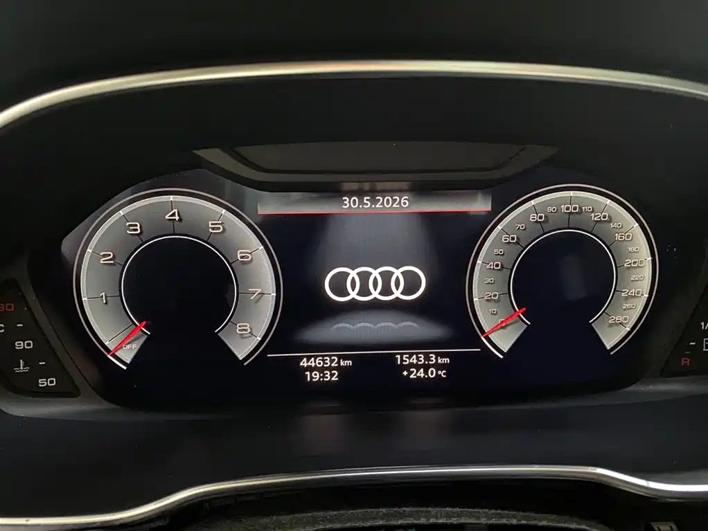 Audi Q3 2022 — фото 15