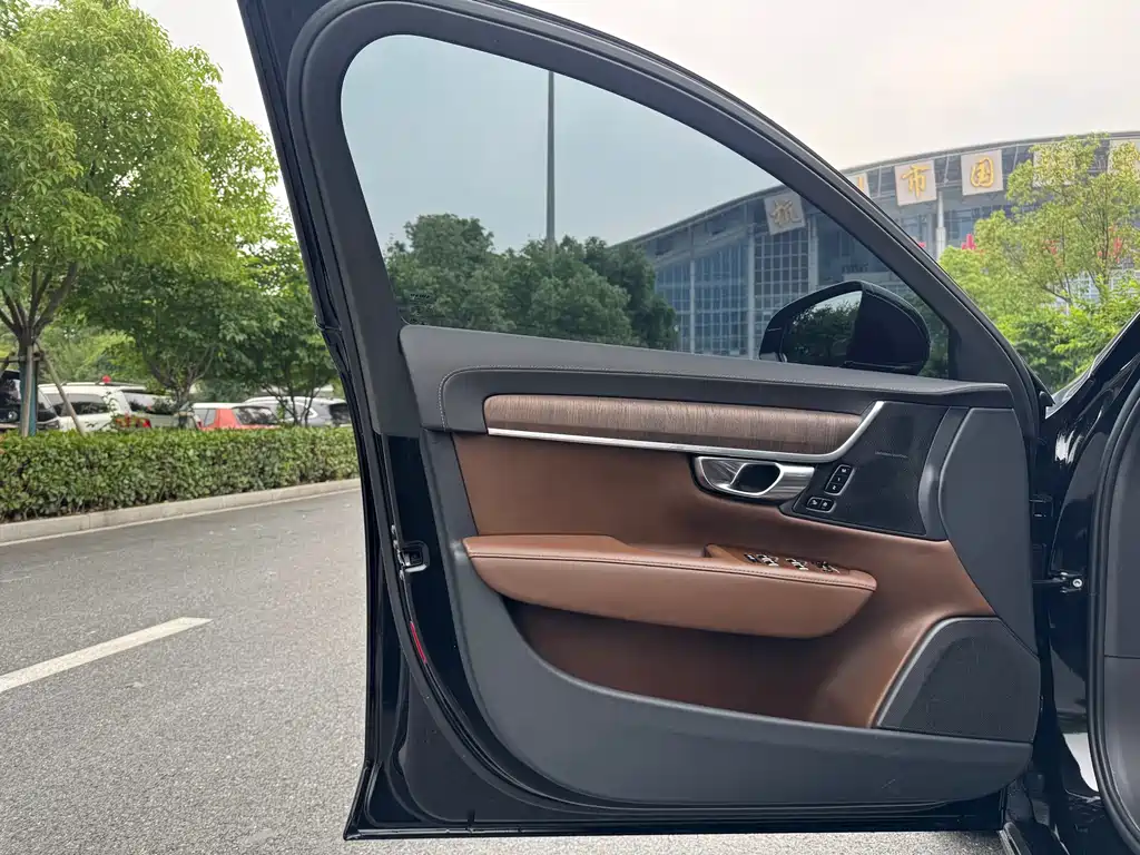 Volvo S90 2024 — фото 10