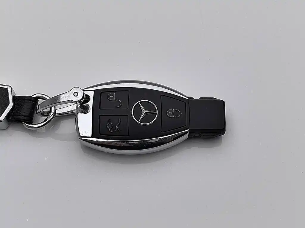 Mercedes-Benz C-Class 2018 — фото 19