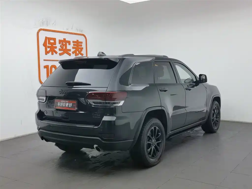 Jeep Grand Cherokee 2016 — фото 2