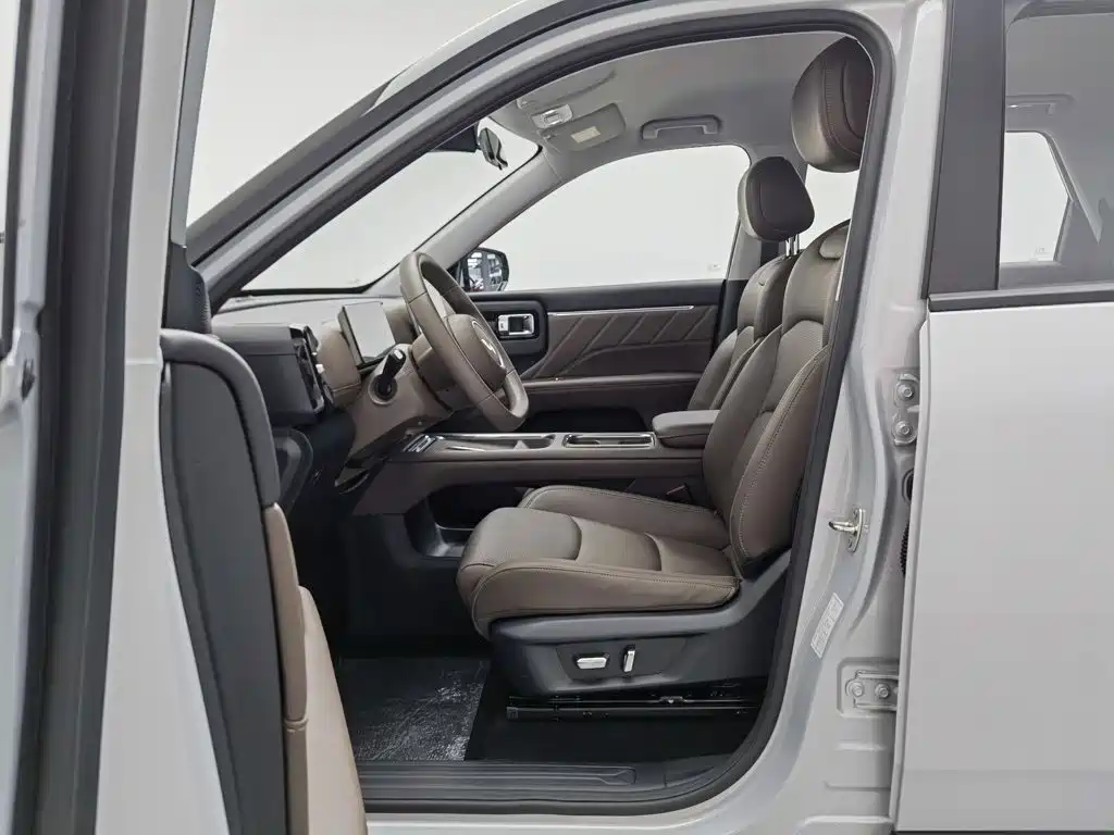Wuling Starlight 560 New Energy 2025 — фото 10
