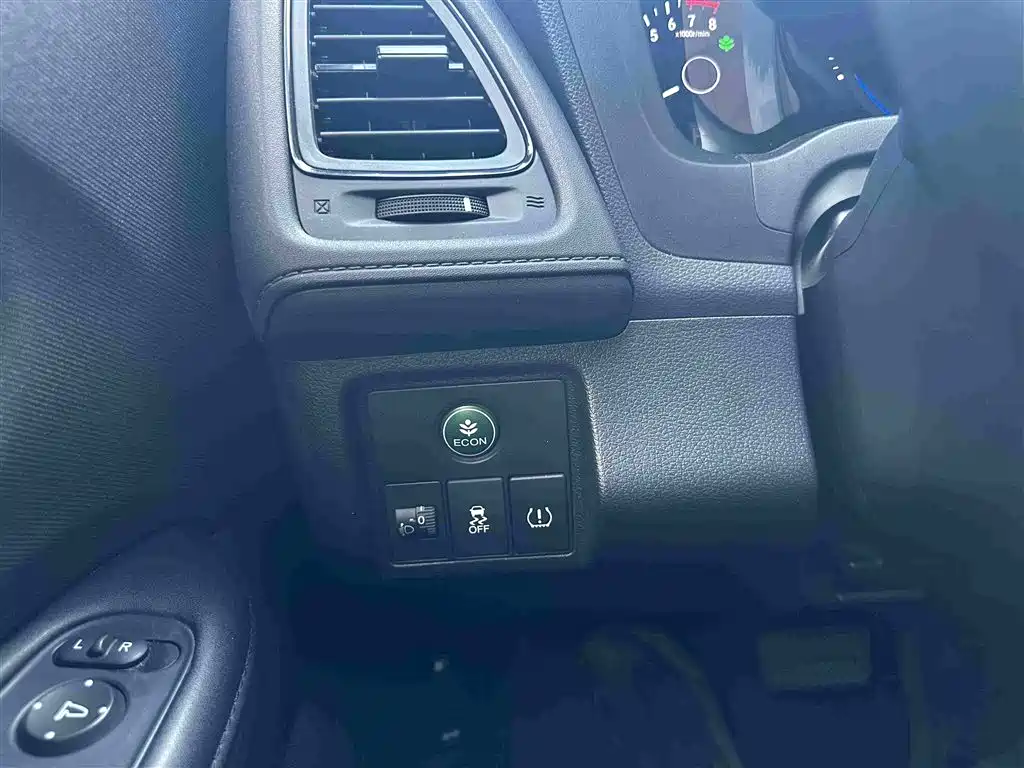 Honda Vezel 2022 — фото 14