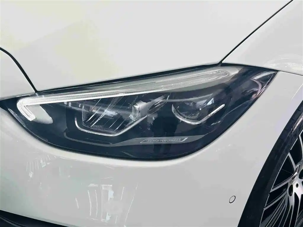 Mercedes-Benz C-Class 2023 — фото 11